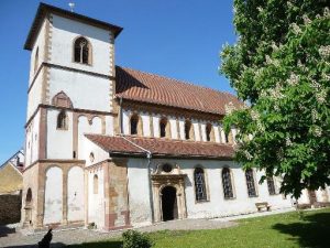 Außensanierung der Basilika St. Lambert in Bechtheim durch Maler Theis
