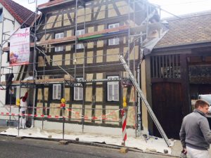 Fassadensanierung und Putzarbeiten an Wohngebäude in Breckenheim durch Maler Theis