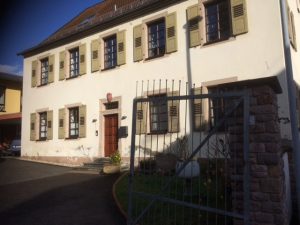 Evangelisches Pfarrhaus Roxheim Malerarbeiten und energetische Sanierung durch Maler Theis