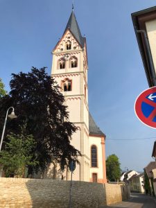 Sanierung Kirchturm St. Remigius Denkmalschutz Malerarbeiten durch Maler Theis